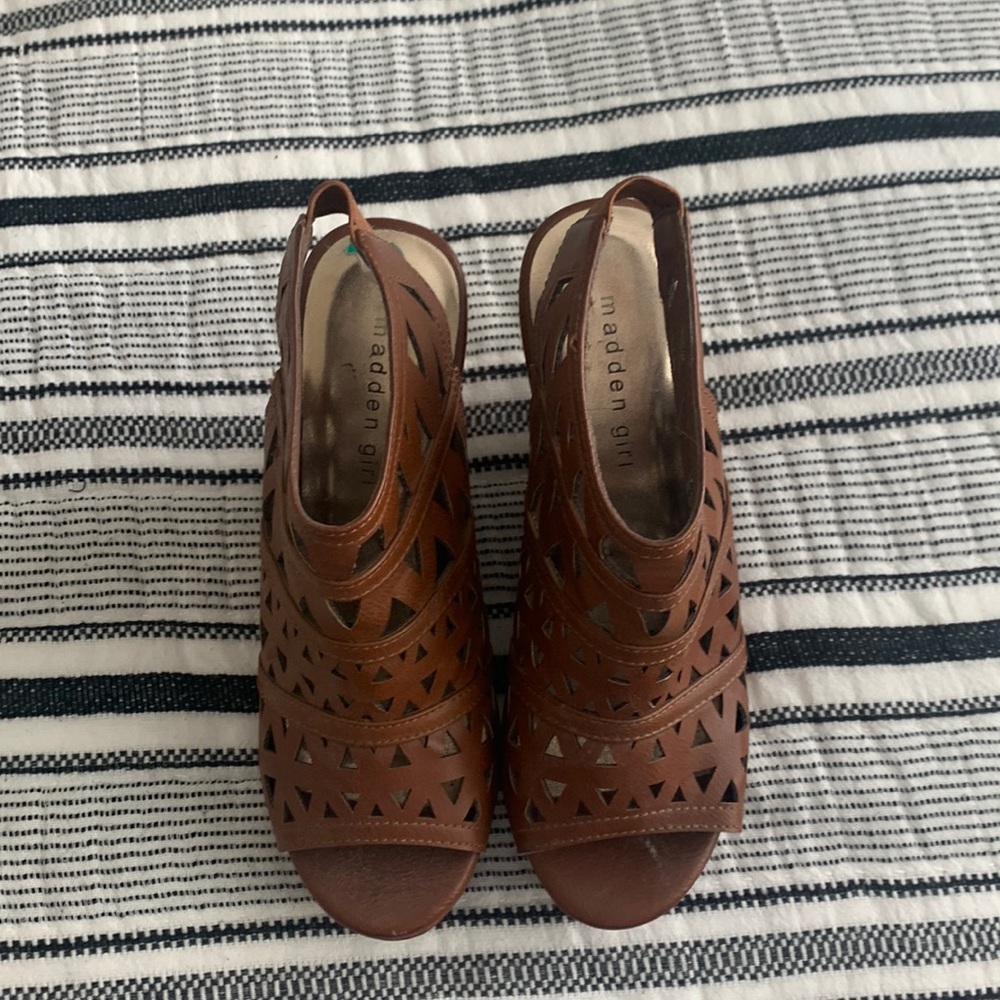 Madden Girl Wedges